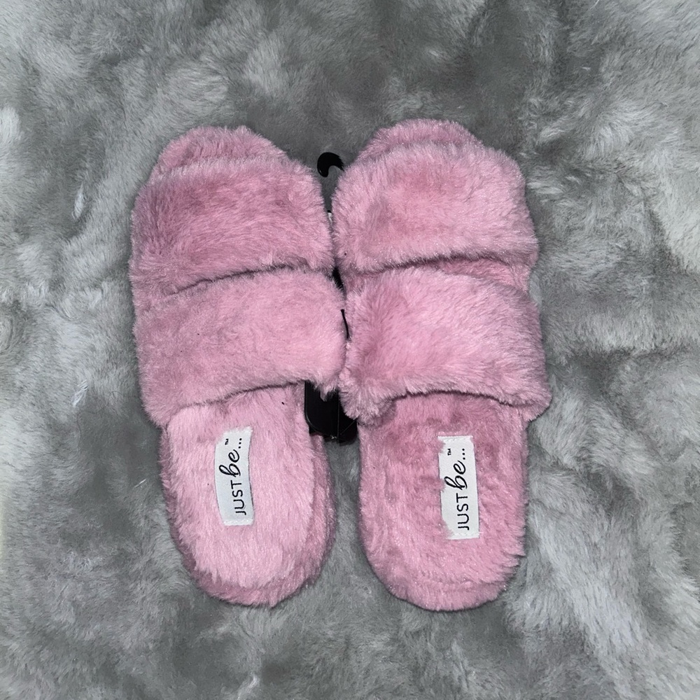Women’s fur slippers